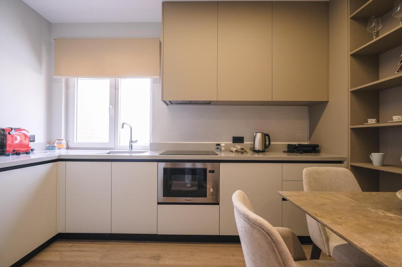 Two Steps Apartments 티라나 외부 사진