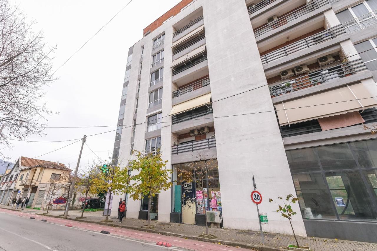 Two Steps Apartments 티라나 외부 사진