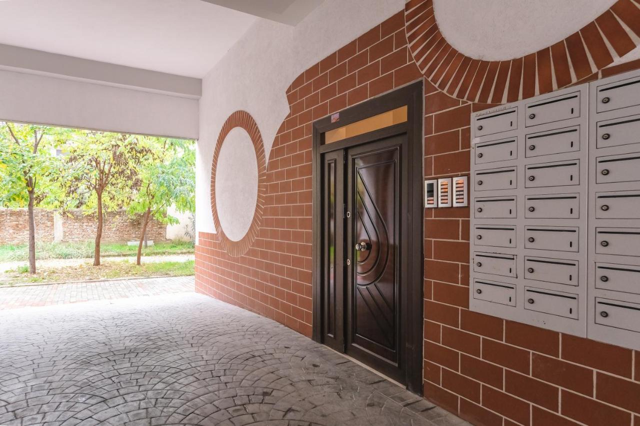 Two Steps Apartments 티라나 외부 사진