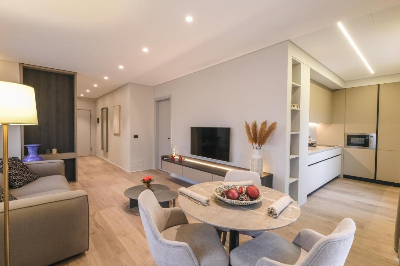 Two Steps Apartments 티라나 외부 사진