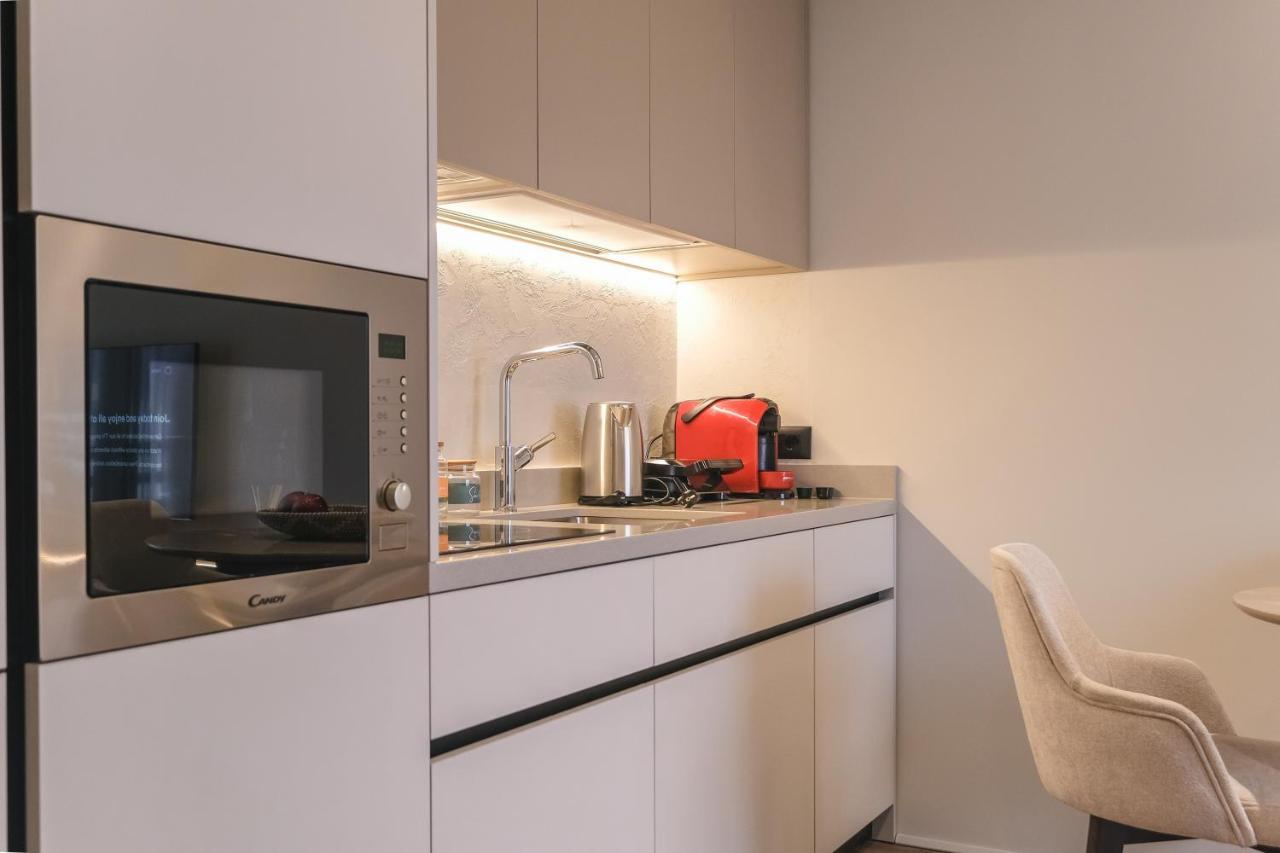 Two Steps Apartments 티라나 외부 사진