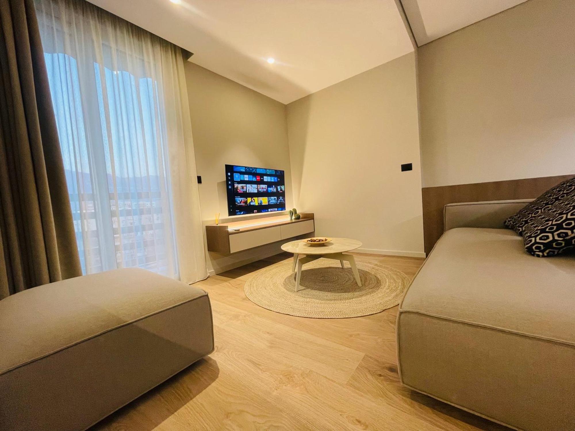 Two Steps Apartments 티라나 외부 사진