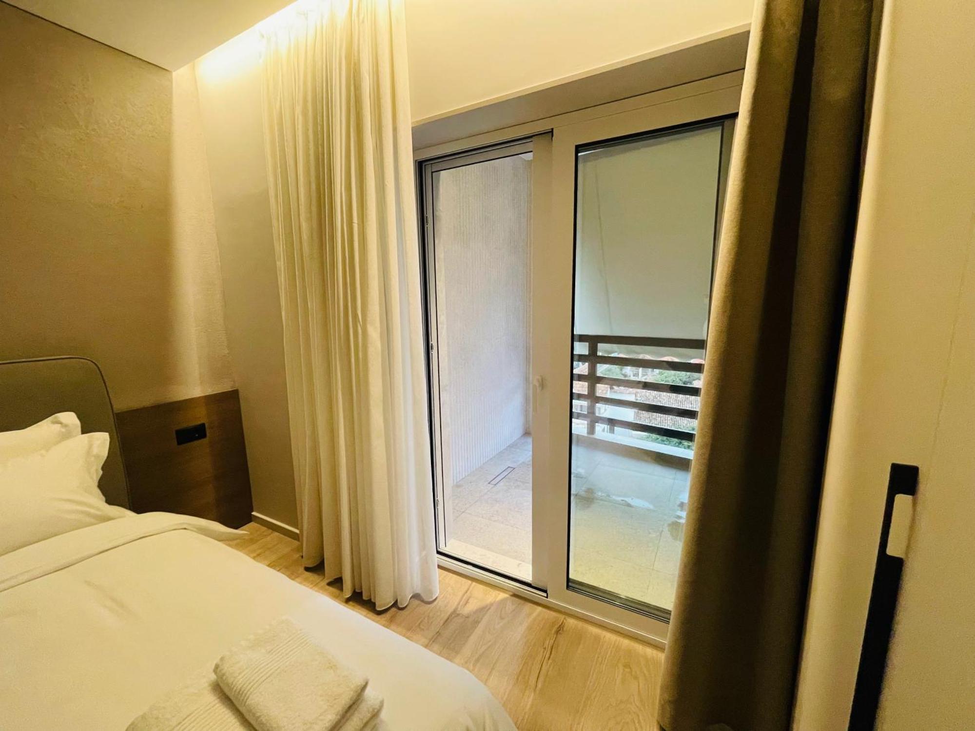 Two Steps Apartments 티라나 외부 사진