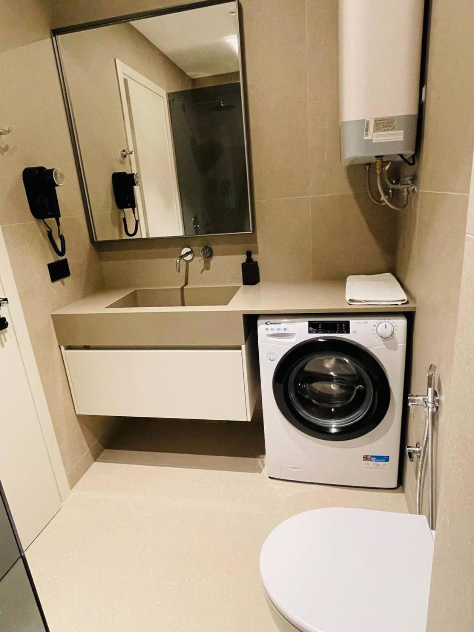 Two Steps Apartments 티라나 외부 사진