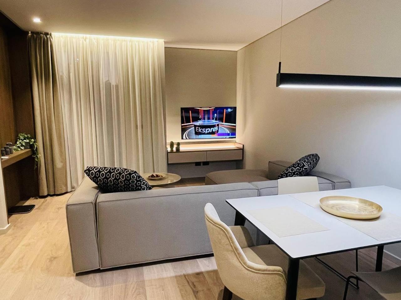 Two Steps Apartments 티라나 외부 사진