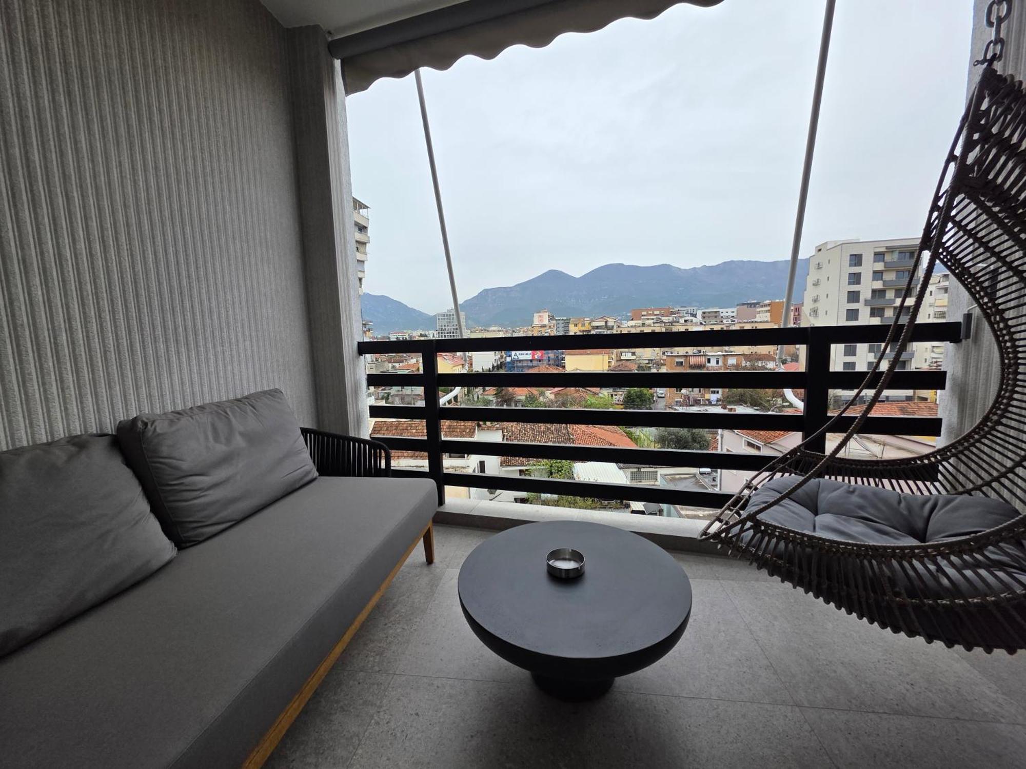 Two Steps Apartments 티라나 외부 사진