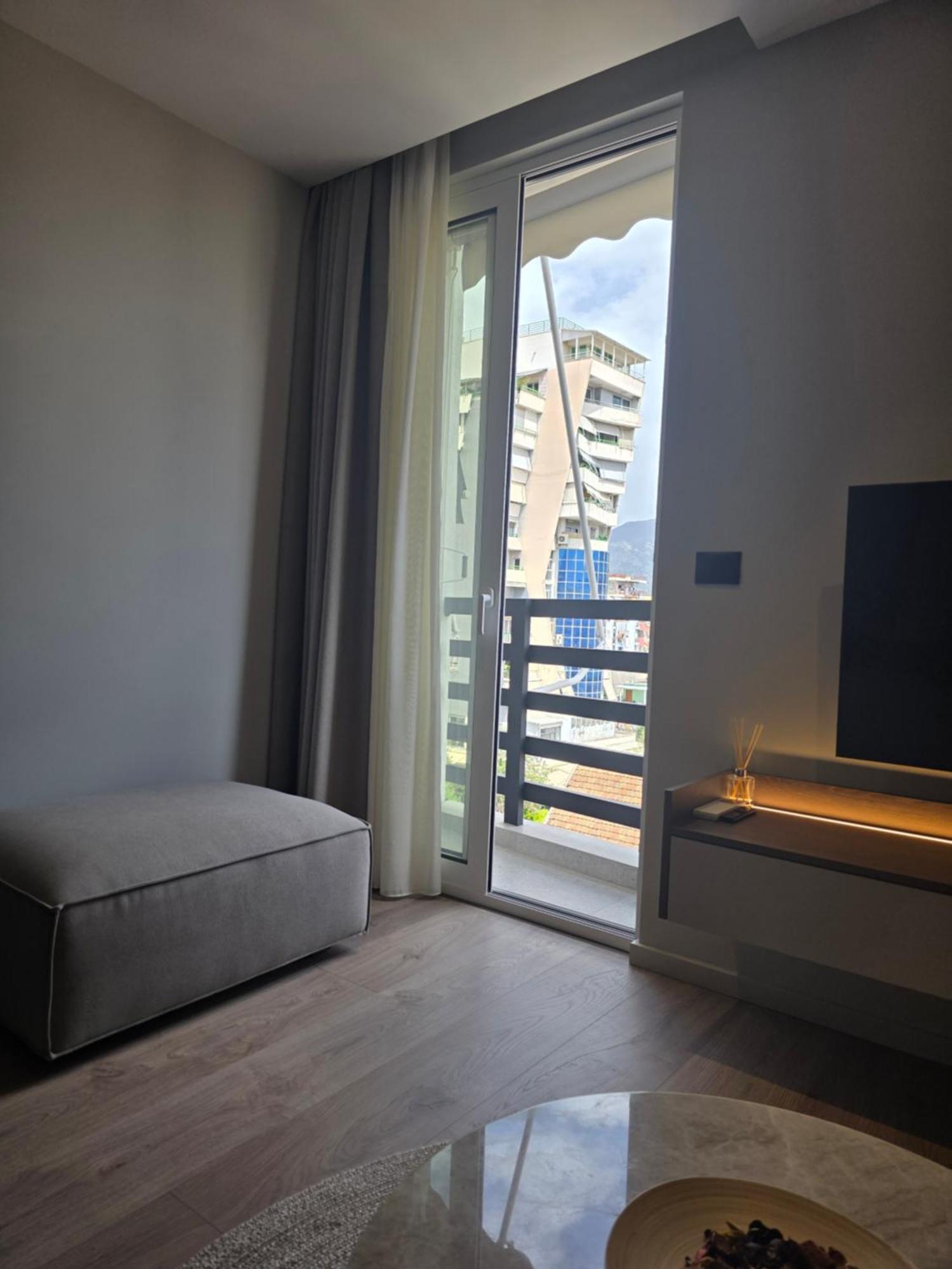 Two Steps Apartments 티라나 외부 사진