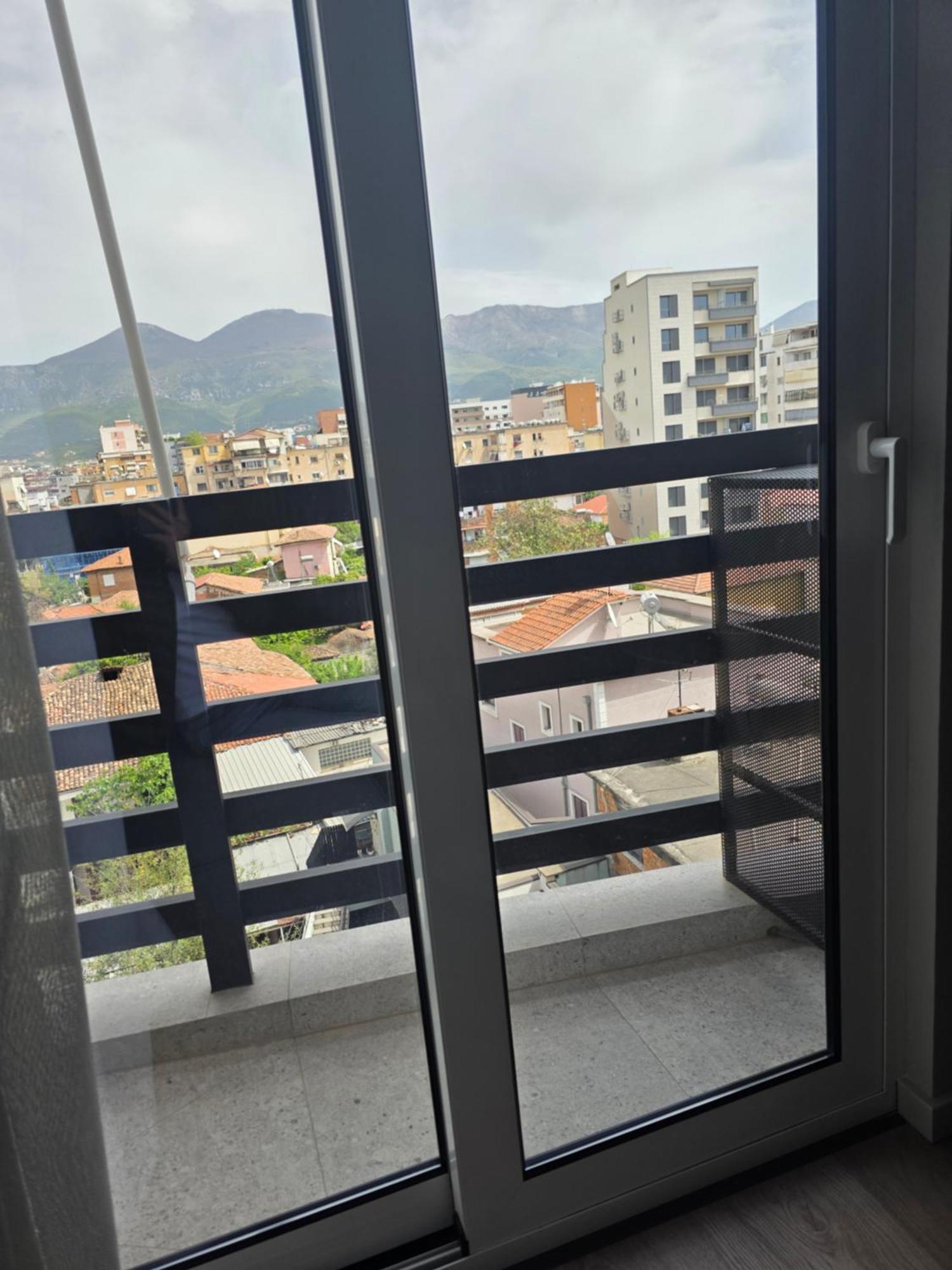 Two Steps Apartments 티라나 외부 사진